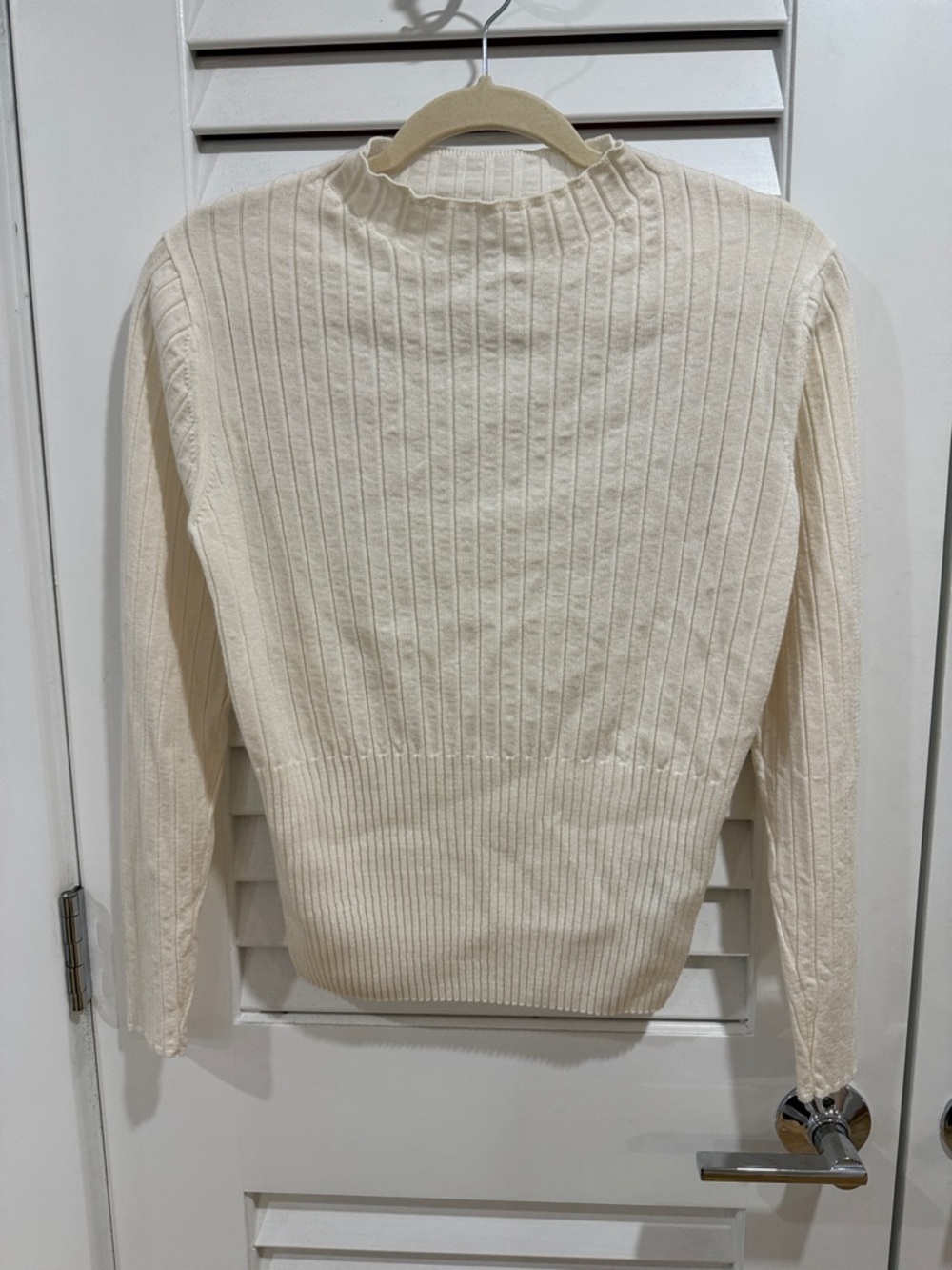Banana Republic Cream Ribbed Merino Wool Sweater